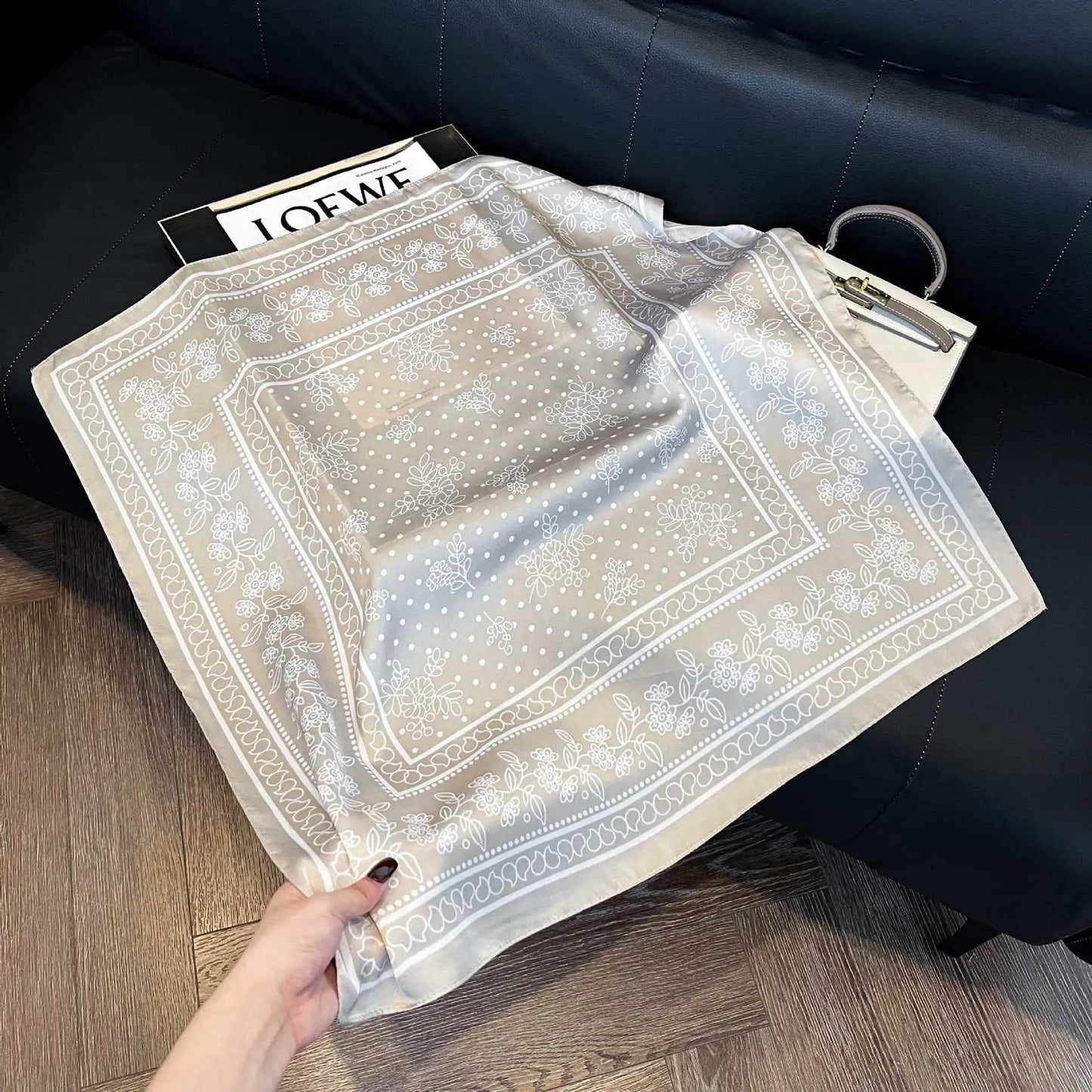 SatinÉclat™ Vintage Square Scarf