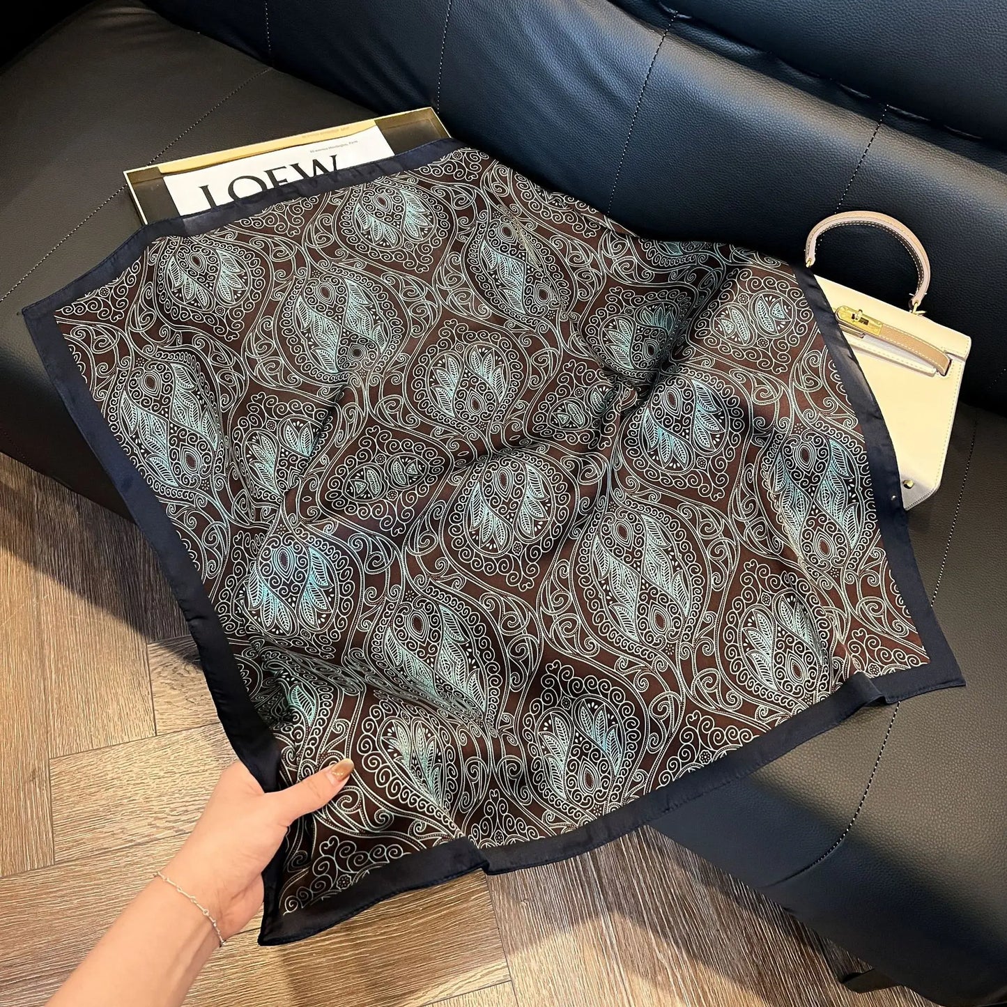 SatinÉclat™ Vintage Square Scarf